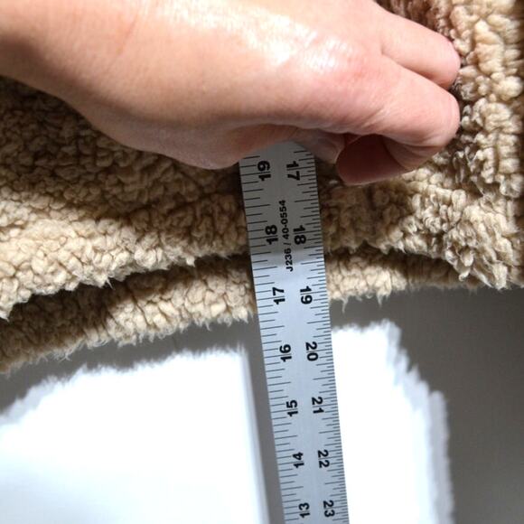 Gilly Hicks Hollister Tan Sherpa Cropped Hoodie Size Small Pants Size XS - Picture 7 of 16